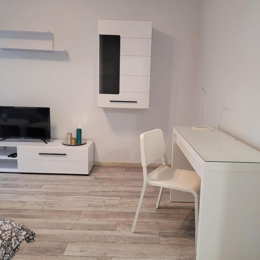 זברזה Apartament Tuwima מראה חיצוני תמונה